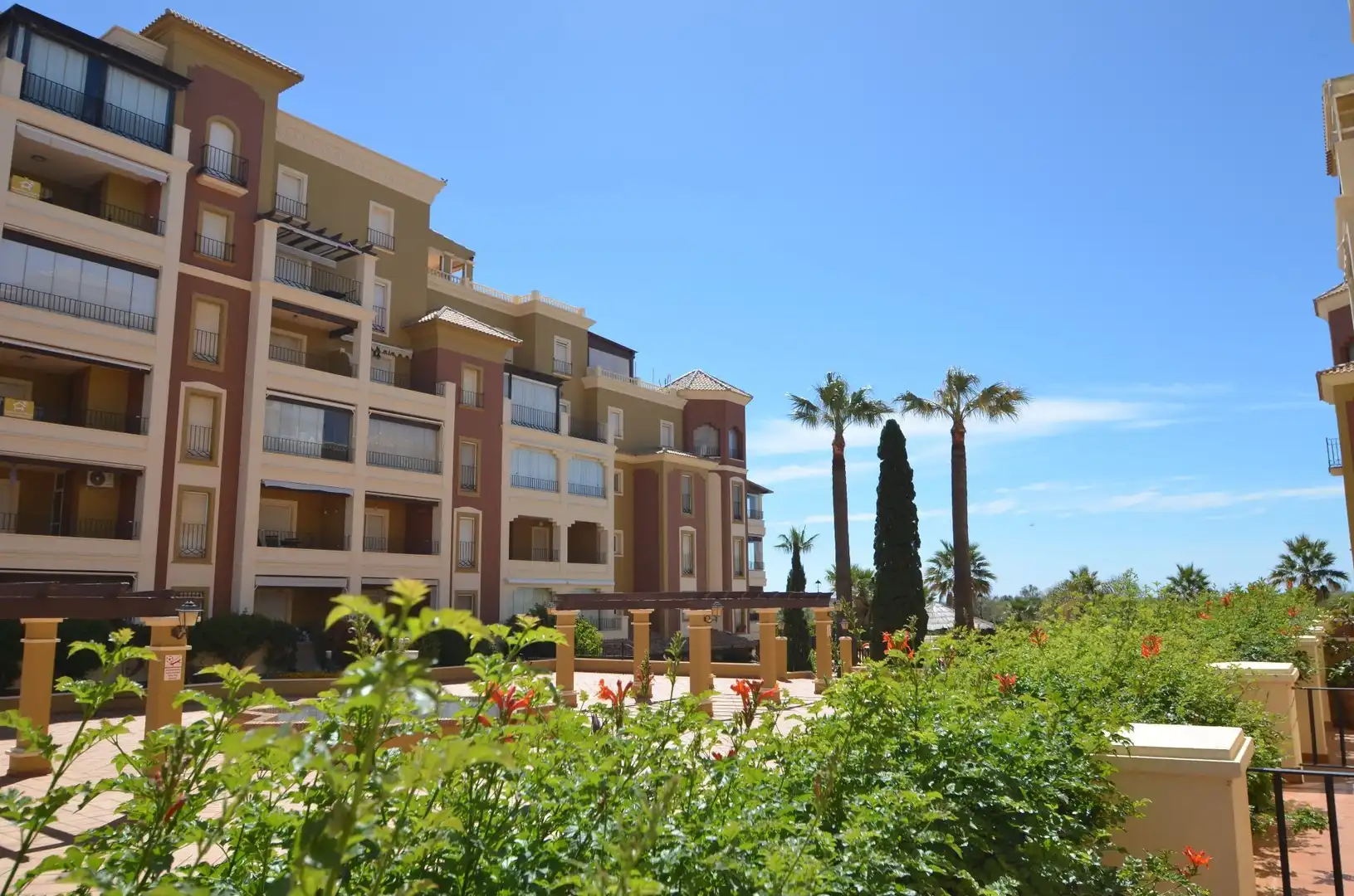 Vista exterior de Apartamento en venta en Ayamonte con Aire acondicionado, Terraza y Piscina comunitaria