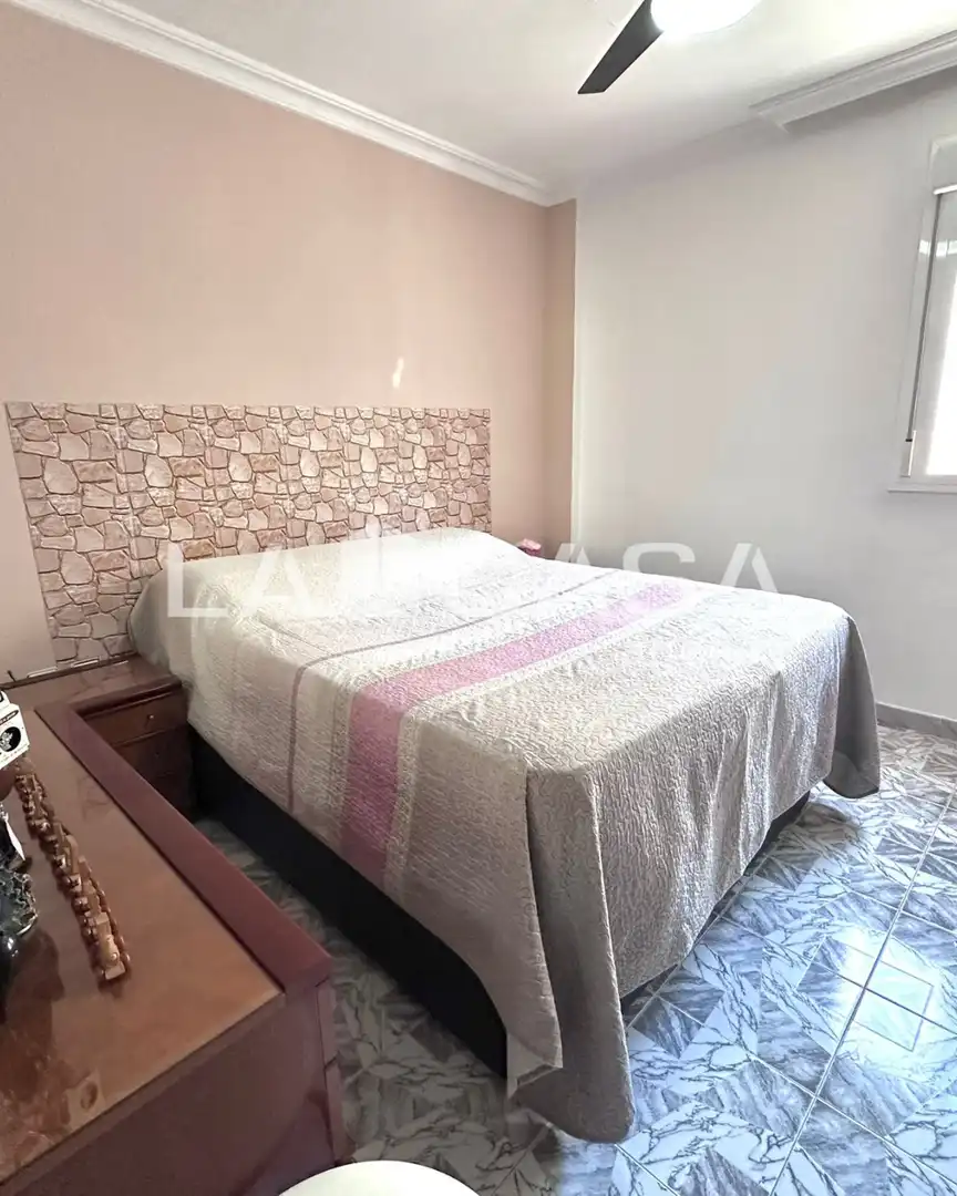 Bedroom of Flat for sale in Sevilla  with Terrace
