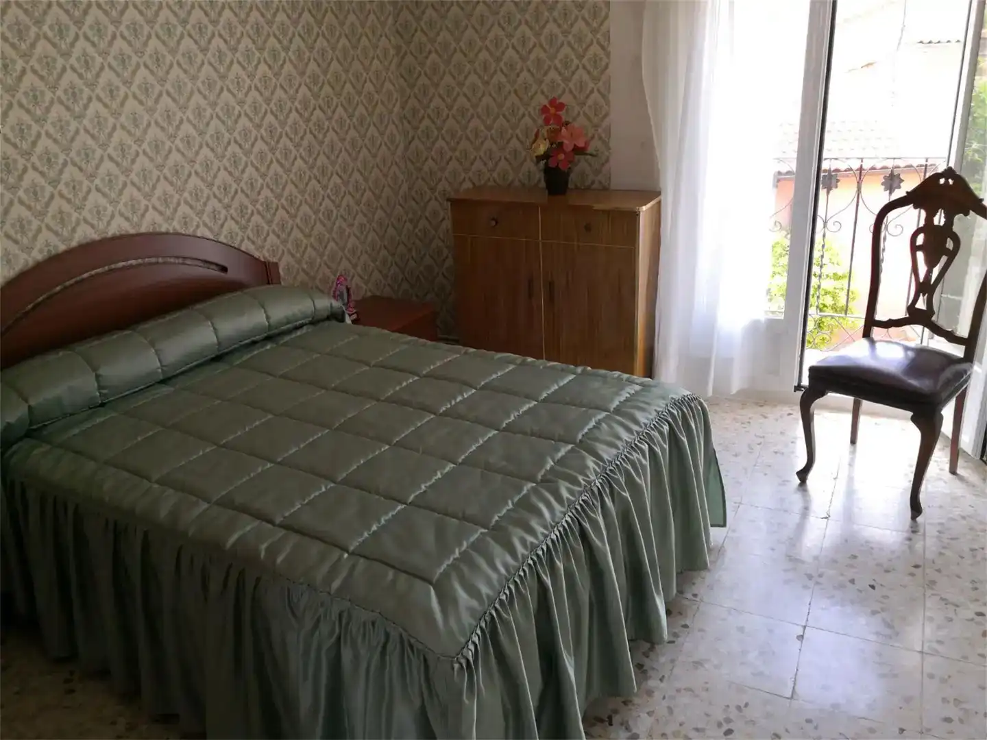 Habitación de Piso en venta en Torrehermosa con Trastero, Amueblado y Balcón