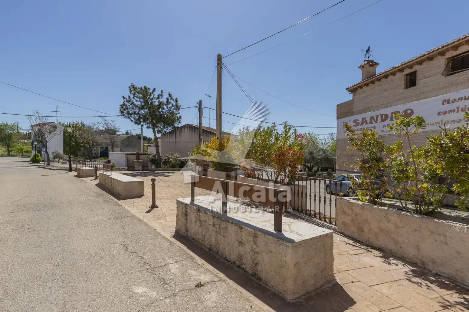 Vista exterior de Casa o xalet en venda en Driebes amb Calefacció, Traster i Balcó