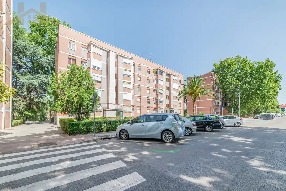 Appartement avec ascenseur à vendre à Calle de Santa Genoveva 12
