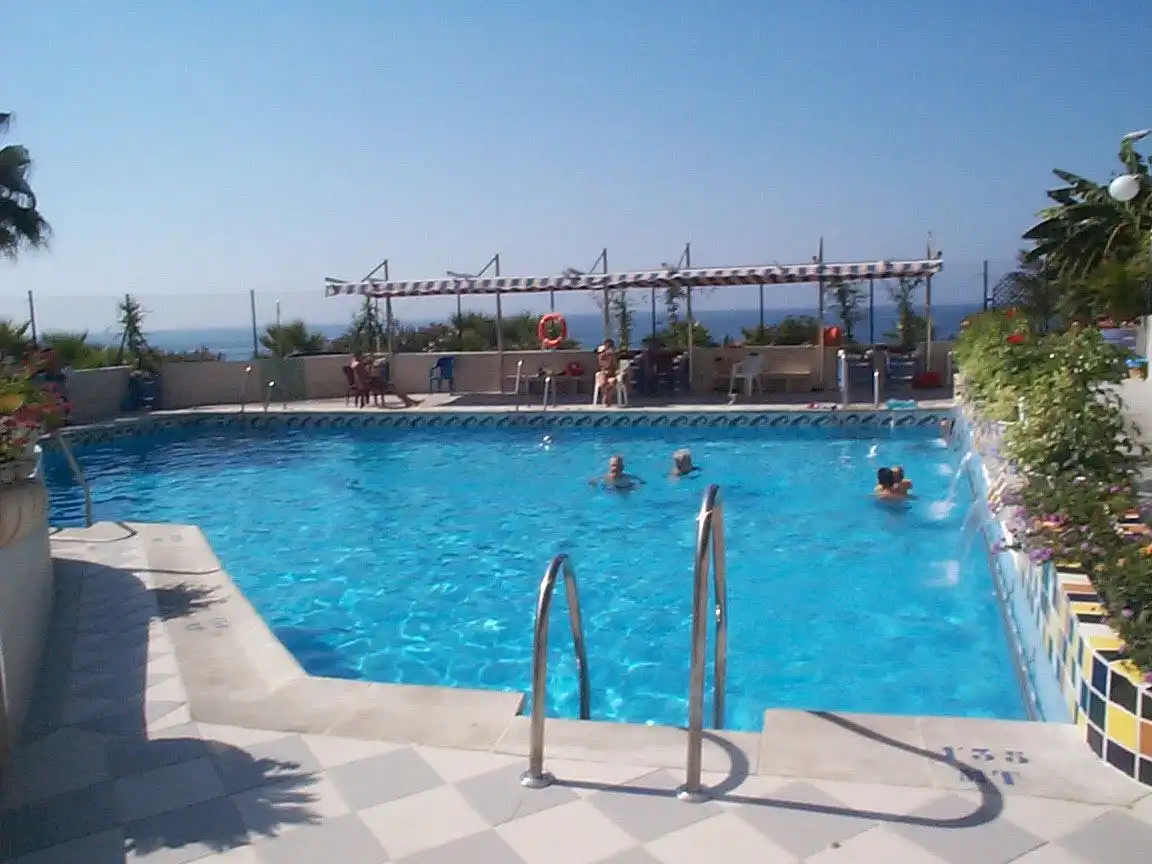 Schwimmbecken von Wohnungen zur Miete in Almuñécar mit Klimaanlage, Heizung und Terrasse