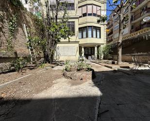 Exterior view of Flat for sale in Manresa  with Private garden, Storage room and Alarm