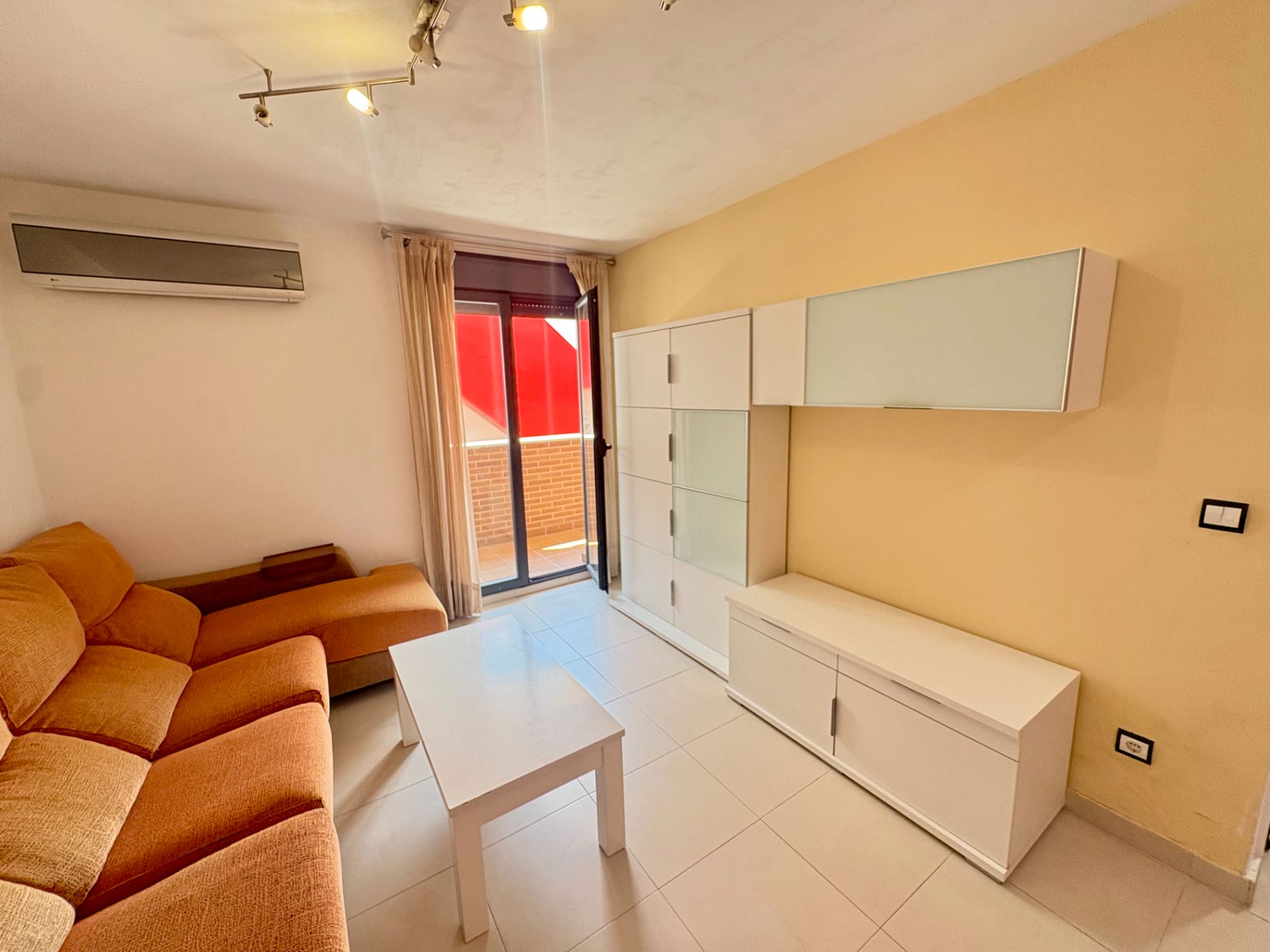 Exterior view of Flat for sale in Alcalá de Henares  with Furnished