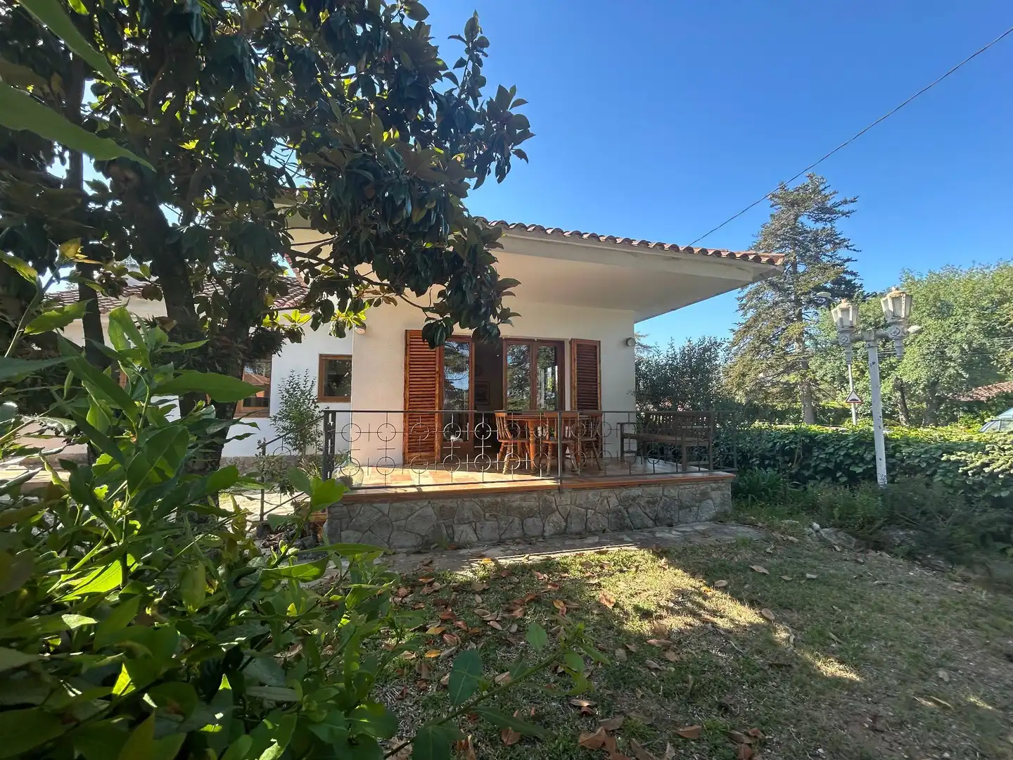 Vista exterior de Casa o xalet en venda en Begues amb Aire condicionat, Calefacció i Jardí privat