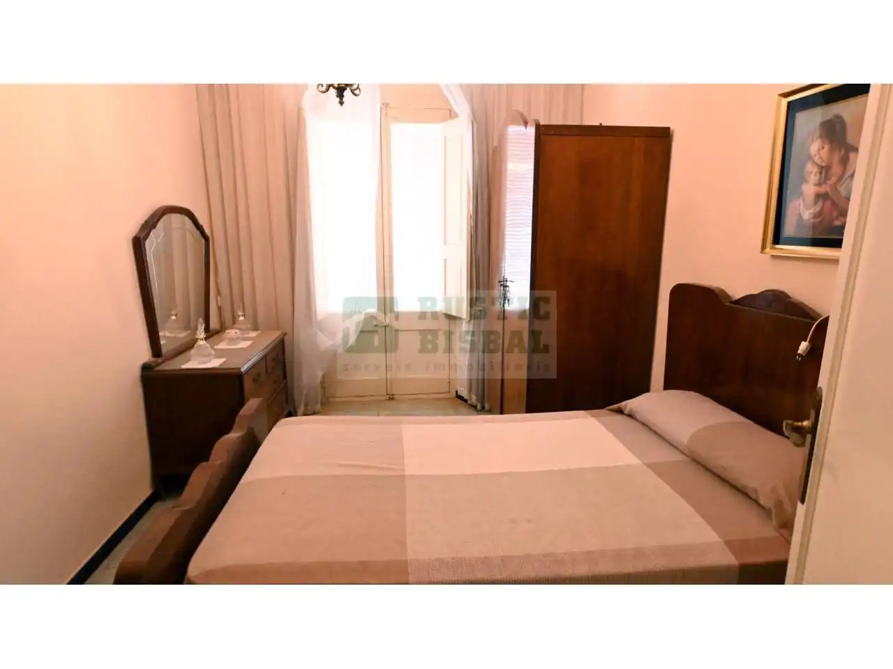 Habitación de Finca rústica en venta en La Bisbal d'Empordà con Calefacción y Jardín privado