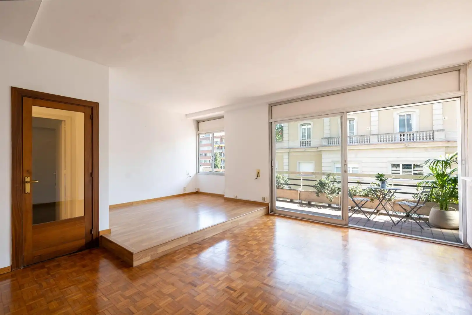 Sala d'estar de Pis en venda en Barcelona amb Calefacció, Terrassa i Balcó