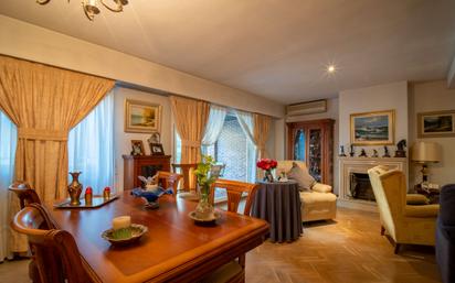 Dining room of Single-family semi-detached for sale in  Madrid Capital  with Air Conditioner, Heating and Private garden