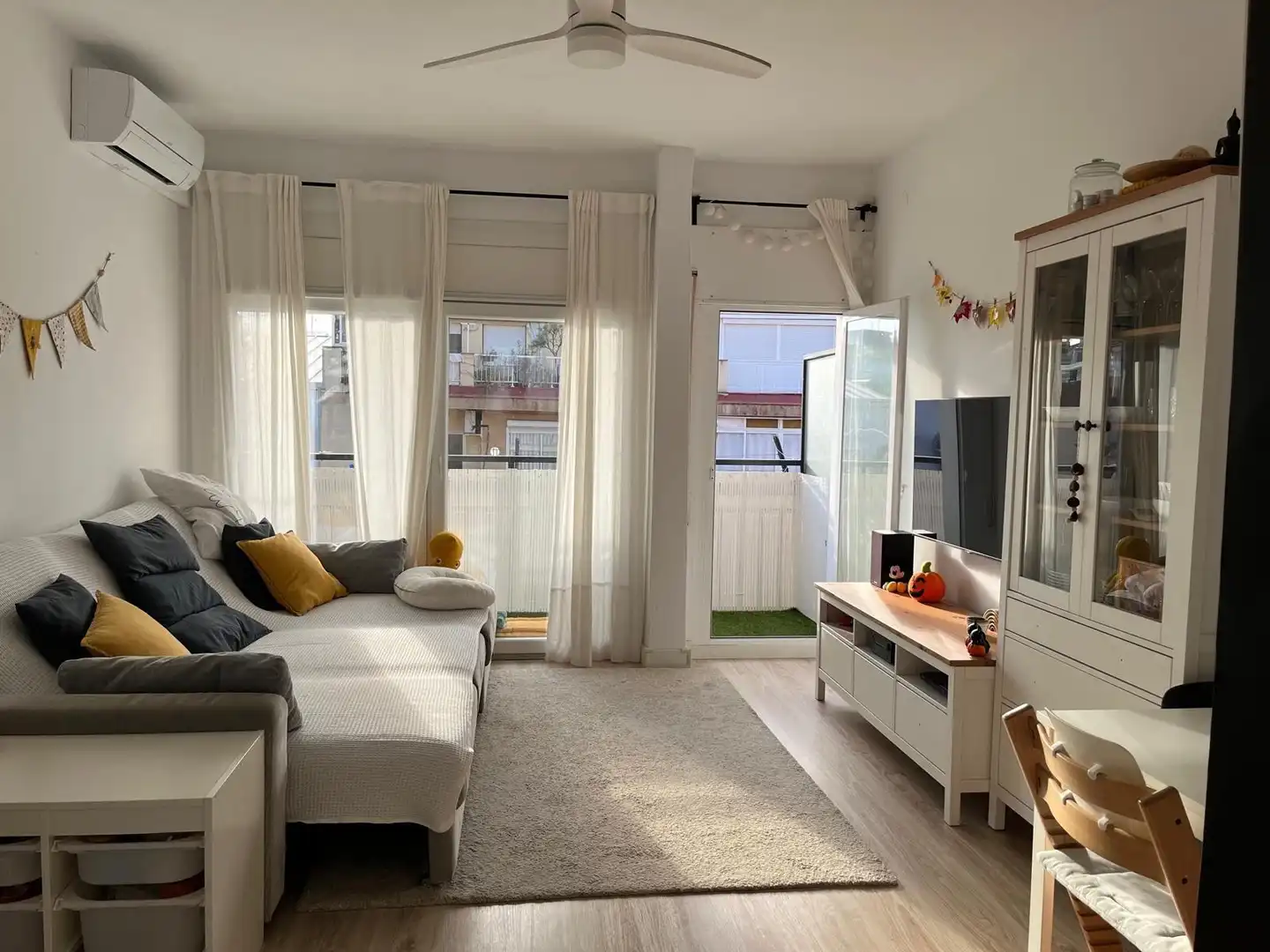 Sala d'estar de Àtic en venda en Castelldefels amb Balcó