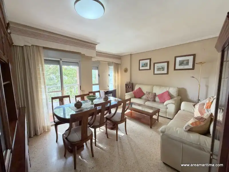 Vista exterior de Piso en venta en Valencia con Aire acondicionado, Calefacción y Horno