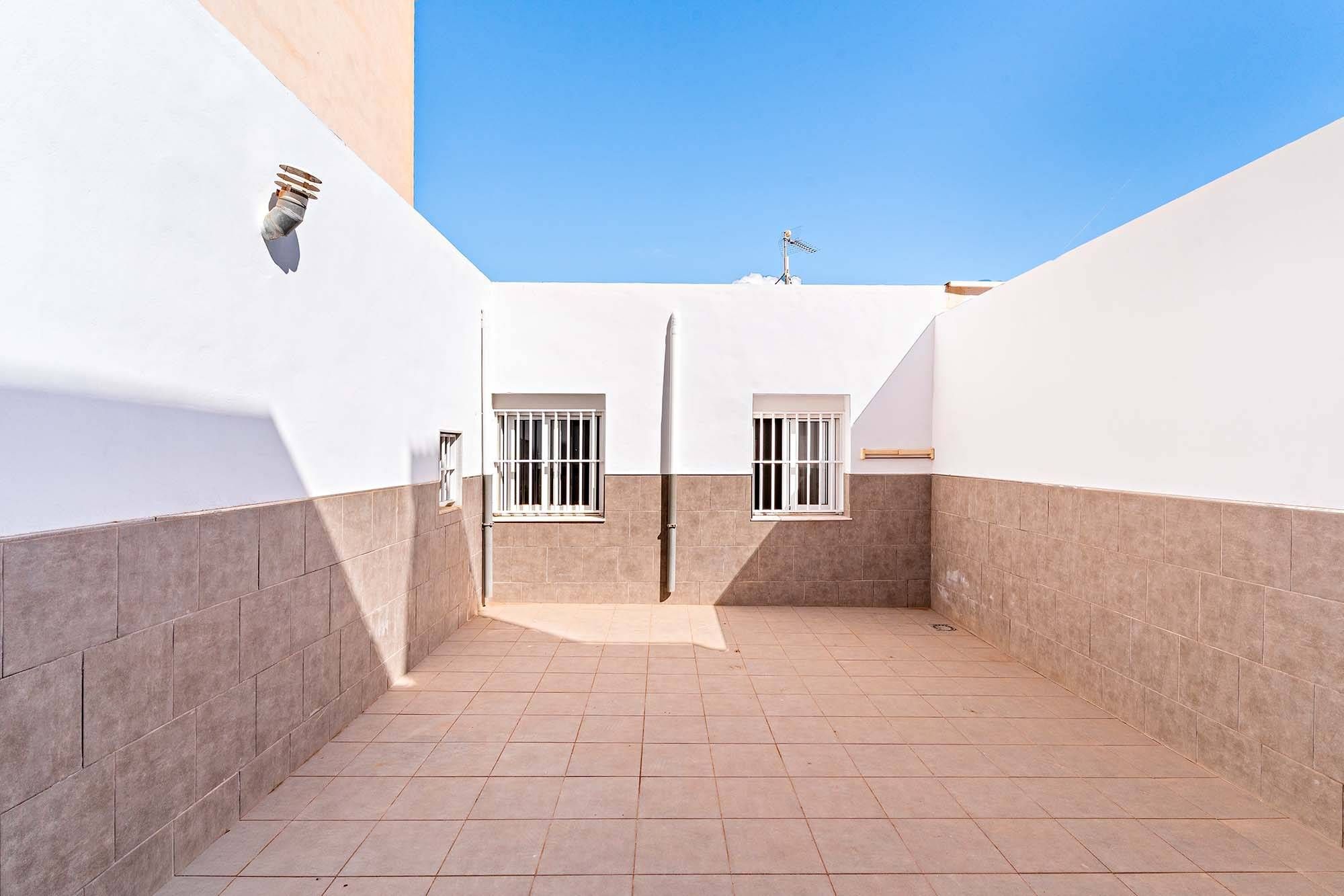 Exterior view of House or chalet for sale in Roquetas de Mar