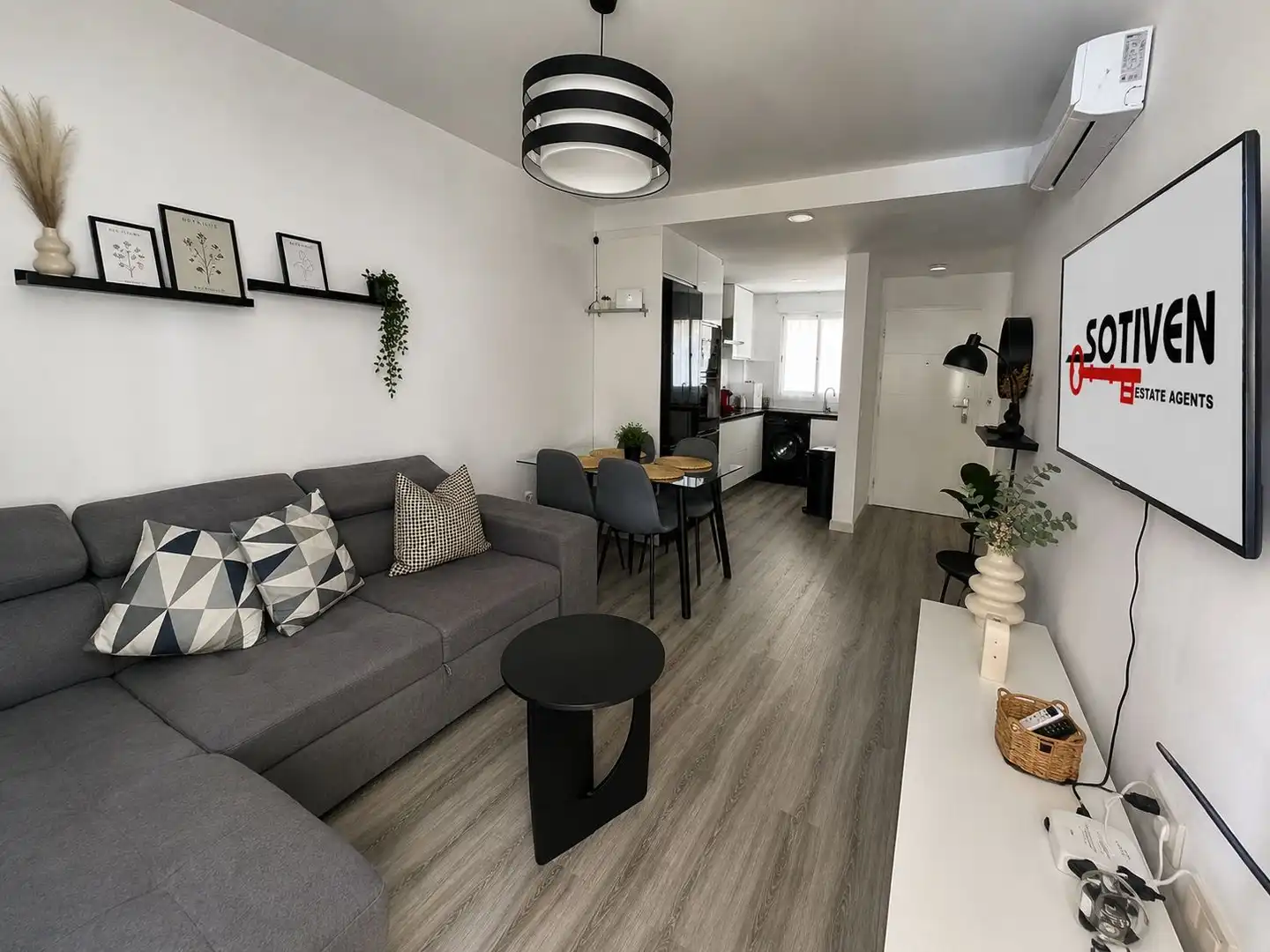Living room of Flat for sale in Santiago del Teide  with Air Conditioner, Terrace and Swimming Pool