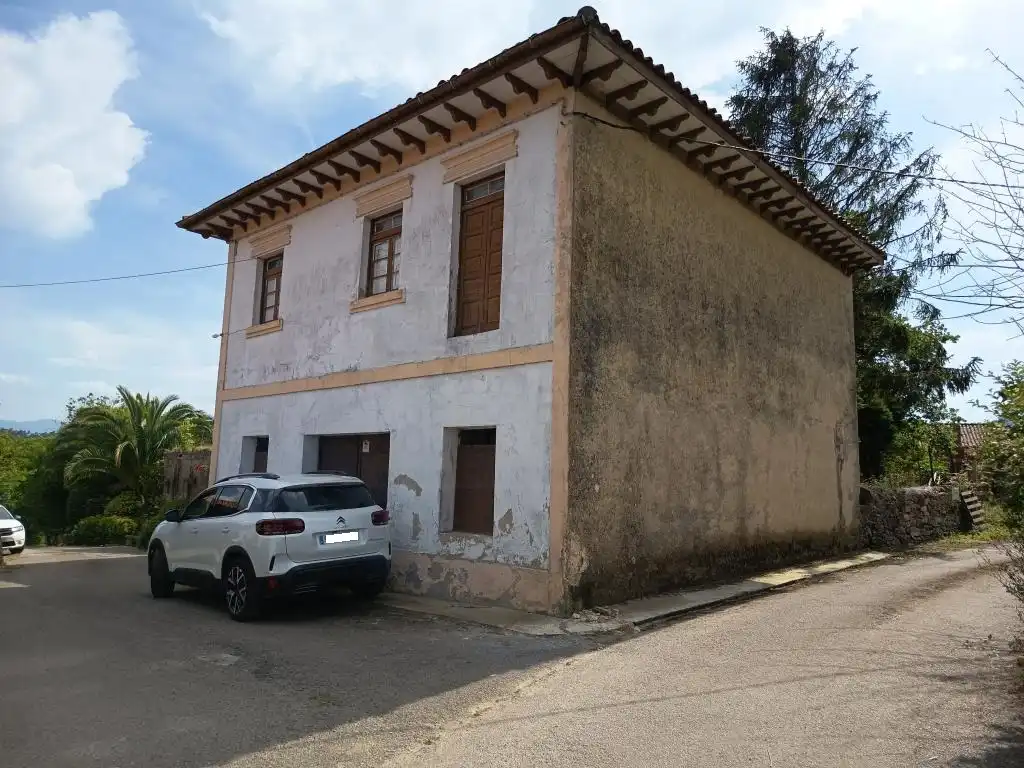 Vista exterior de Casa o xalet en venda en Llanera amb Moblat