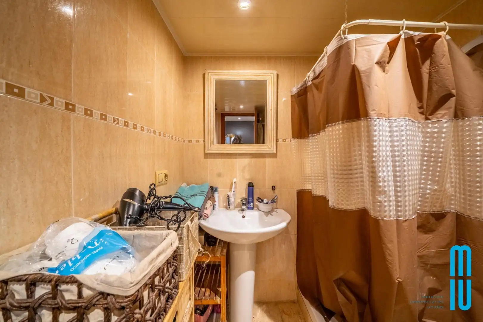 Baño de Piso en venta en Pineda de Mar con Calefacción, Terraza y Balcón