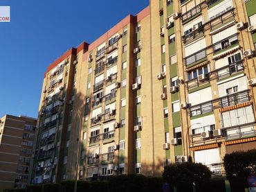 Piso con ascensor en venta en Avenida de la Paz