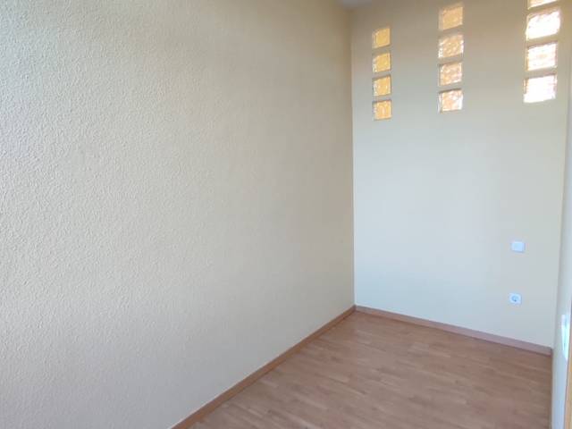 Oficina en Venta en Calle de Luis I, 72 en Ensanche de Vallecas - La Gavia