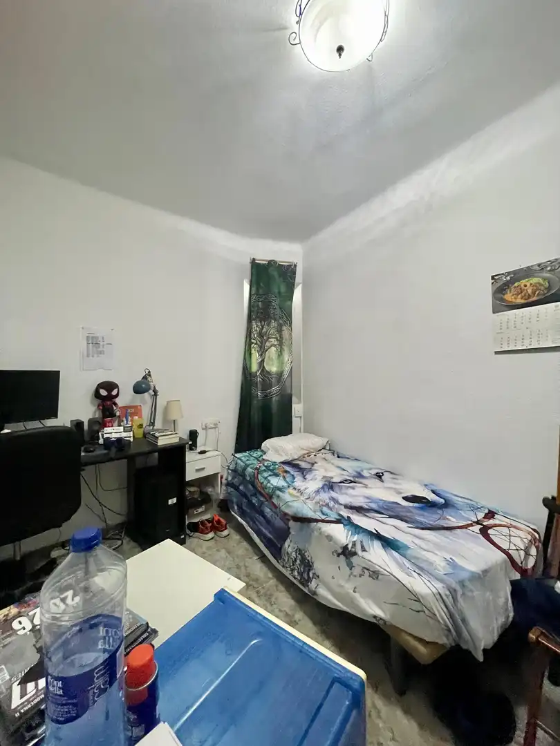 Habitación de Piso en venta en Badalona