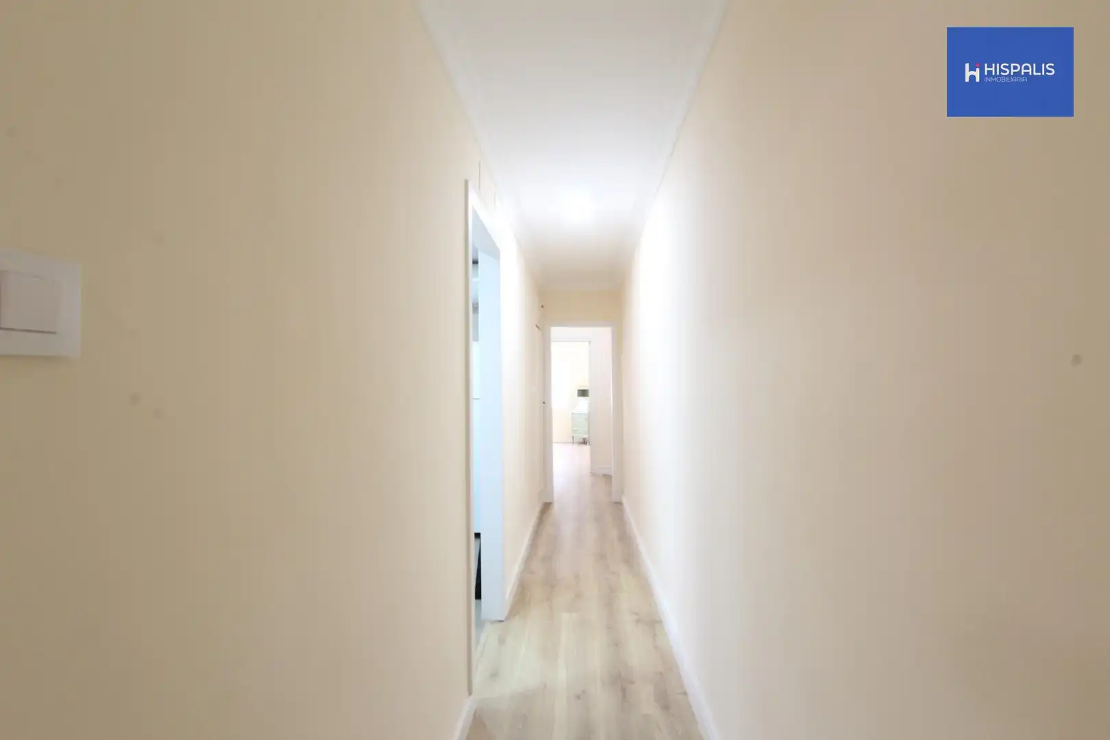 Ground floor for sale in Sevilla  with Air Conditioner and Heating