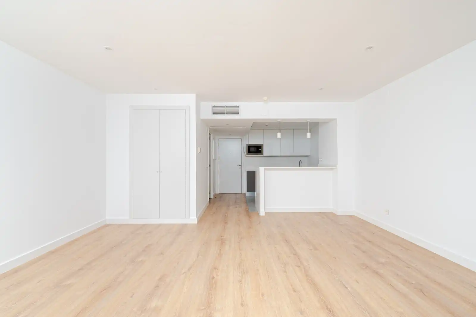 Living room of Study for rent in Madrid  with Storage room