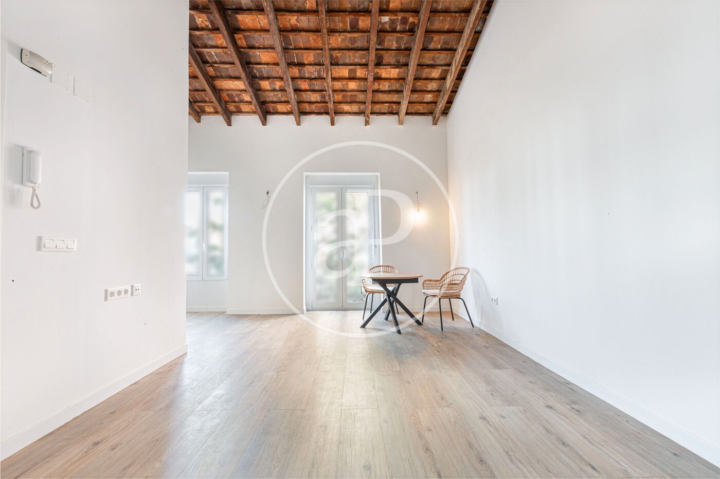 Vista exterior de Pis en venda en  Valencia Capital amb Calefacció i Balcó