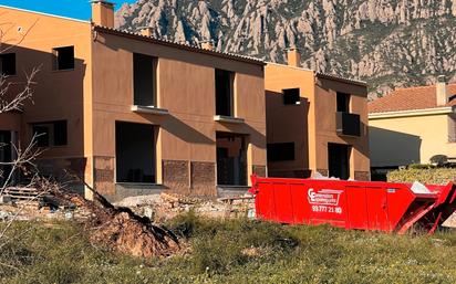 Vista exterior de Casa adosada en venda en Collbató amb Aire condicionat, Calefacció i Jardí privat