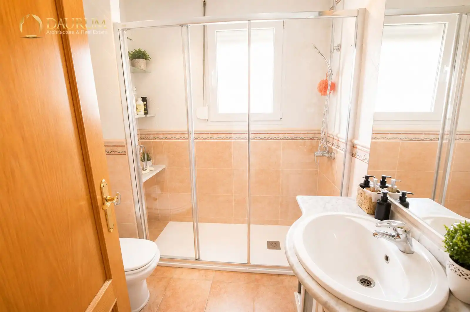 Bathroom of Houses for sale in L'Alfàs del Pi  with Air Conditioner, Terrace and Storage room