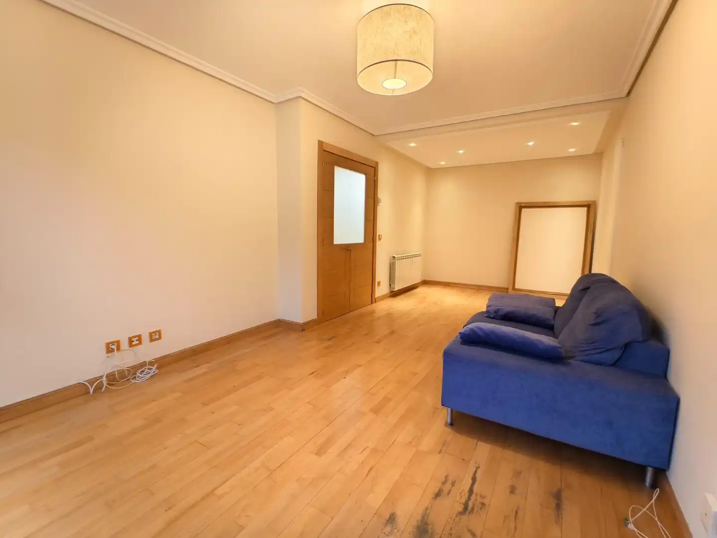 Sala d'estar de Casa o xalet en venda en Valladolid amb Calefacció i Terrassa