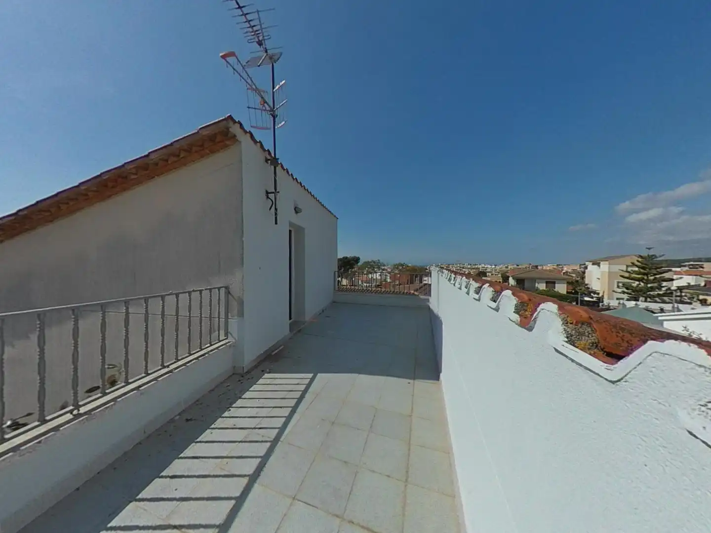 Terraza de Casa o chalet en venta en Vilanova i la Geltrú con Jardín privado, Terraza y Trastero