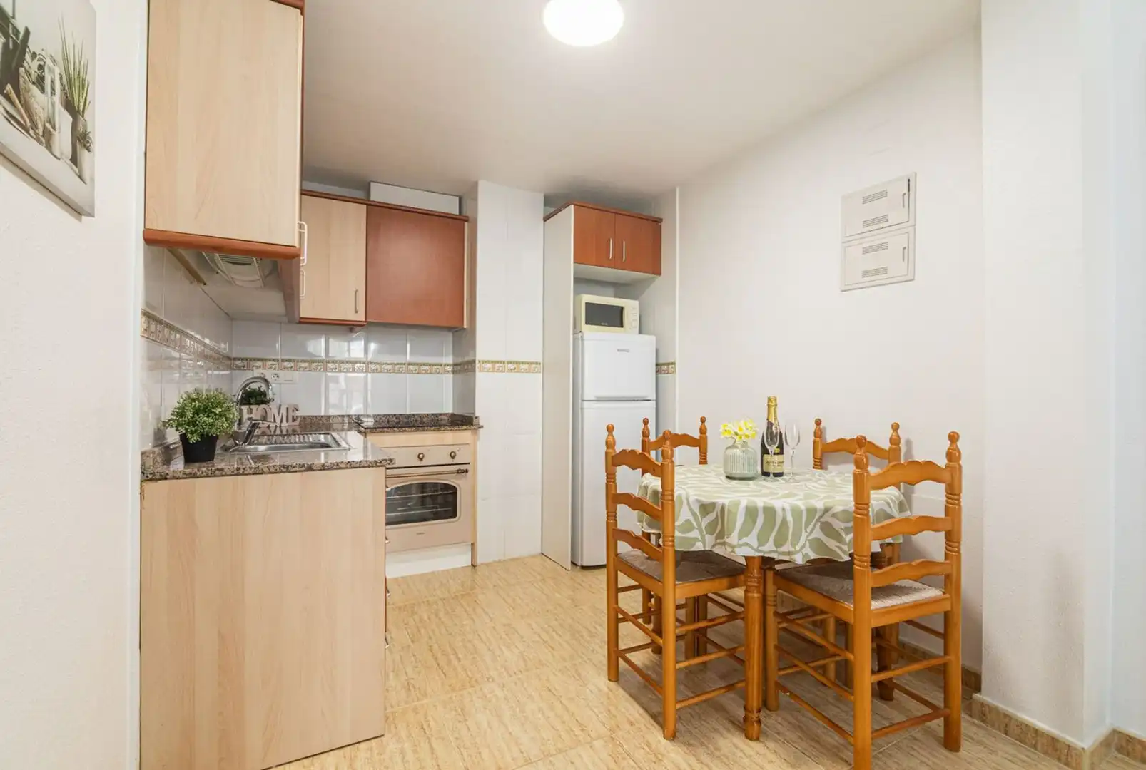 Appartamento con ascensore in vendita a Calle Formentera del Segura 84, imagen 7