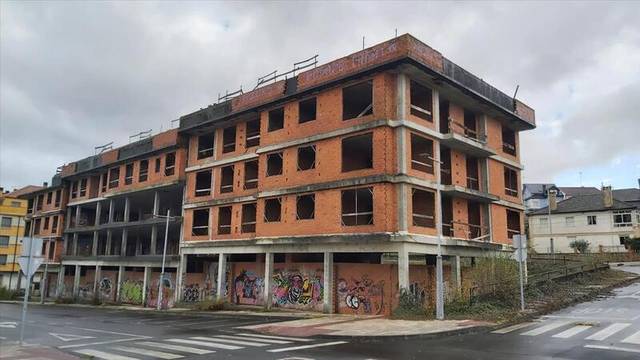 Edificio en Venta en Rúa Álvaro Cunqueiro, 11 en Lalín