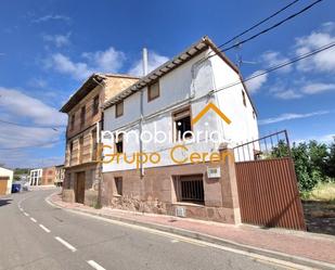 Vista exterior de Casa o xalet en venda en Cañas amb Terrassa i Piscina