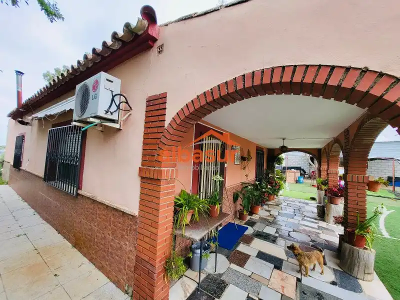 Jardín de Casa o chalet en venta en La Carlota con Aire acondicionado, Jardín privado y Piscina