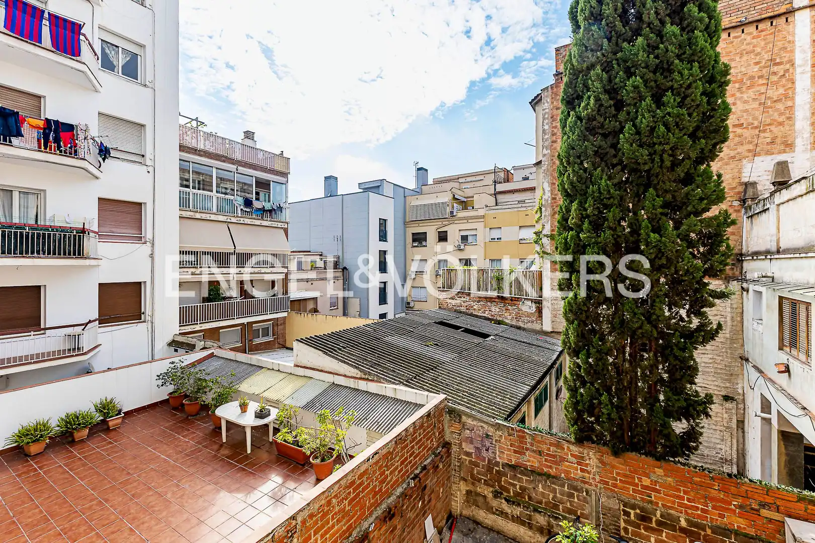 Vista exterior de Piso en venta en Barcelona con Aire acondicionado, Calefacción y Balcón