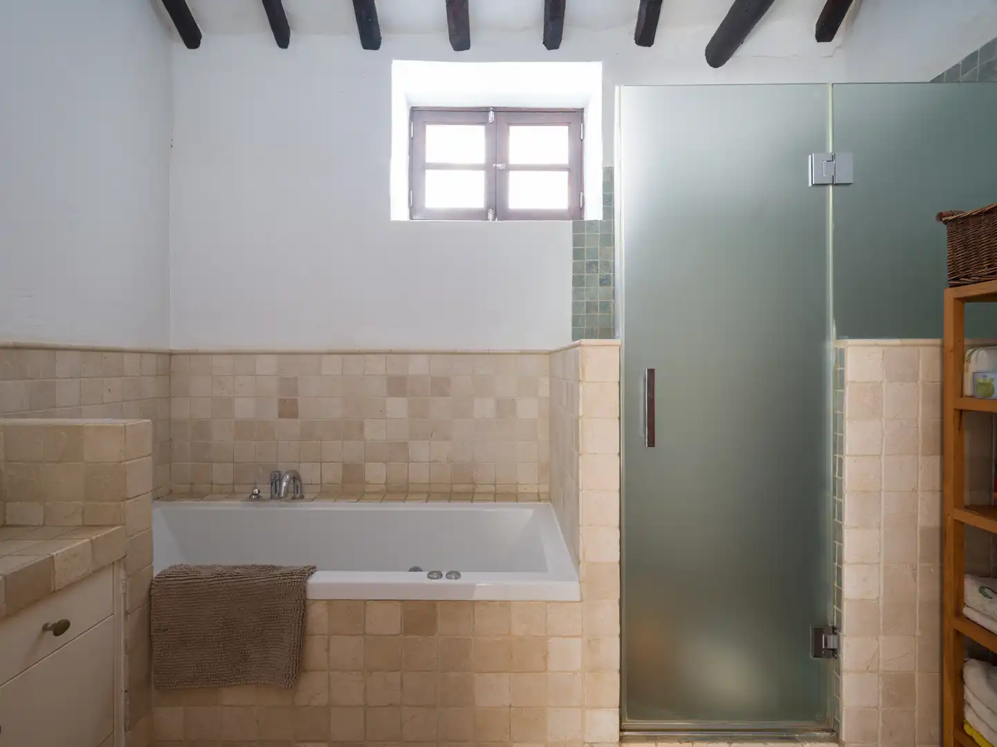 Bathroom of Houses for sale in Telde  with Heating, Private garden and Parquet flooring