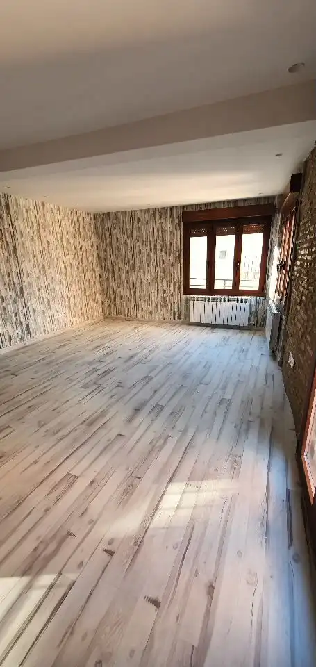 Sala de estar de Estudio en venta en  Logroño con Calefacción, Horno y Lavadora