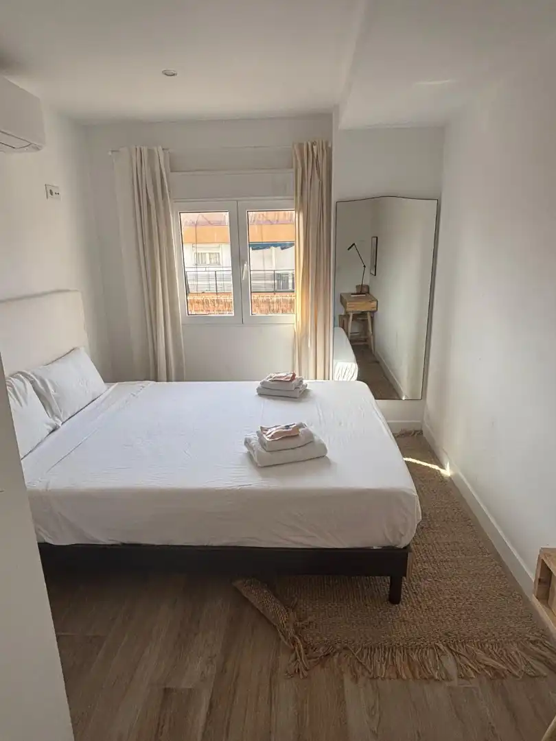 Bedroom of Flat for sale in Valencia  with Air Conditioner, Heating and Terrace