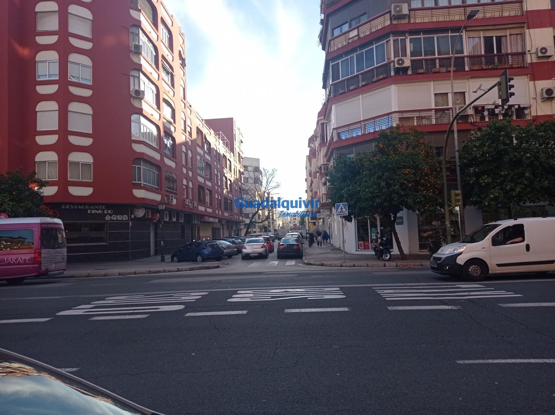Vista exterior de Pis en venda en  Sevilla Capital amb Aire condicionat, Terrassa i Traster