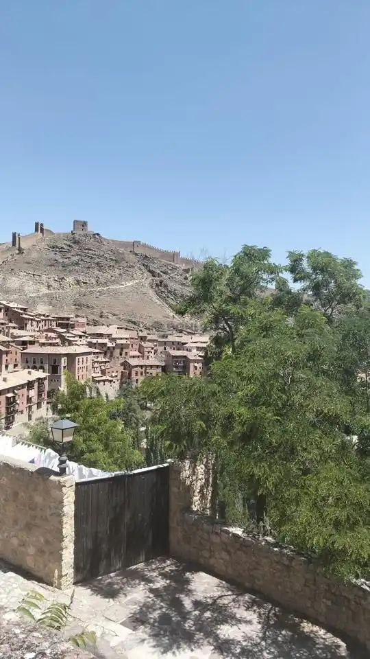 Vista exterior de Finca rústica de alquiler en Albarracín con Calefacción, Amueblado y Balcón