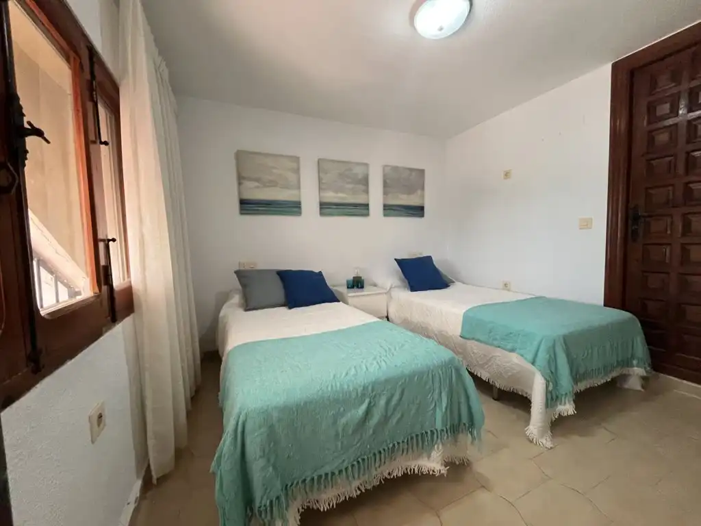 Dormitori de Casa o xalet en venda en Orihuela amb Jardí privat, Terrassa i Traster