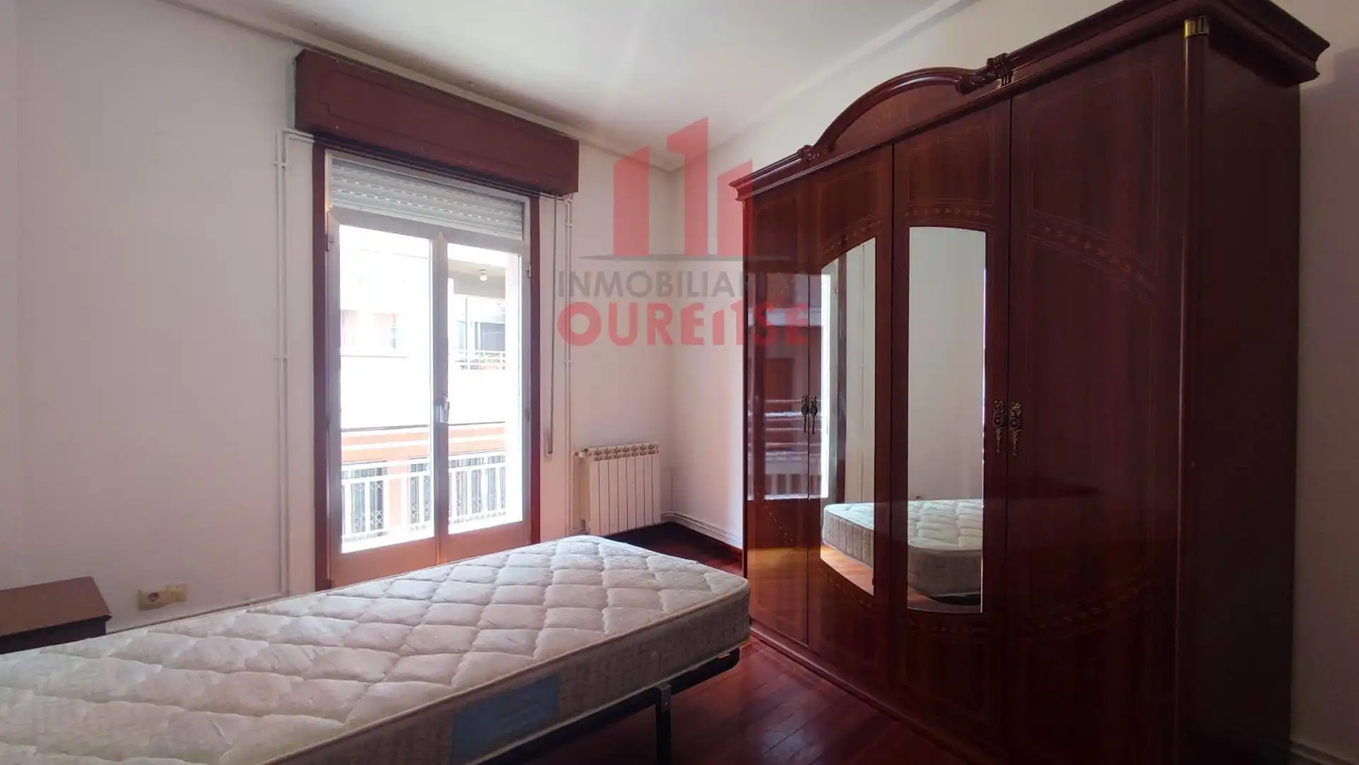 Habitación de Piso de alquiler en Ourense Capital  con Calefacción, Amueblado y Balcón
