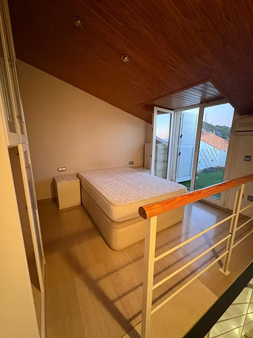 Habitación de Ático en venta en Sant Andreu de Llavaneres con Aire acondicionado, Terraza y Trastero