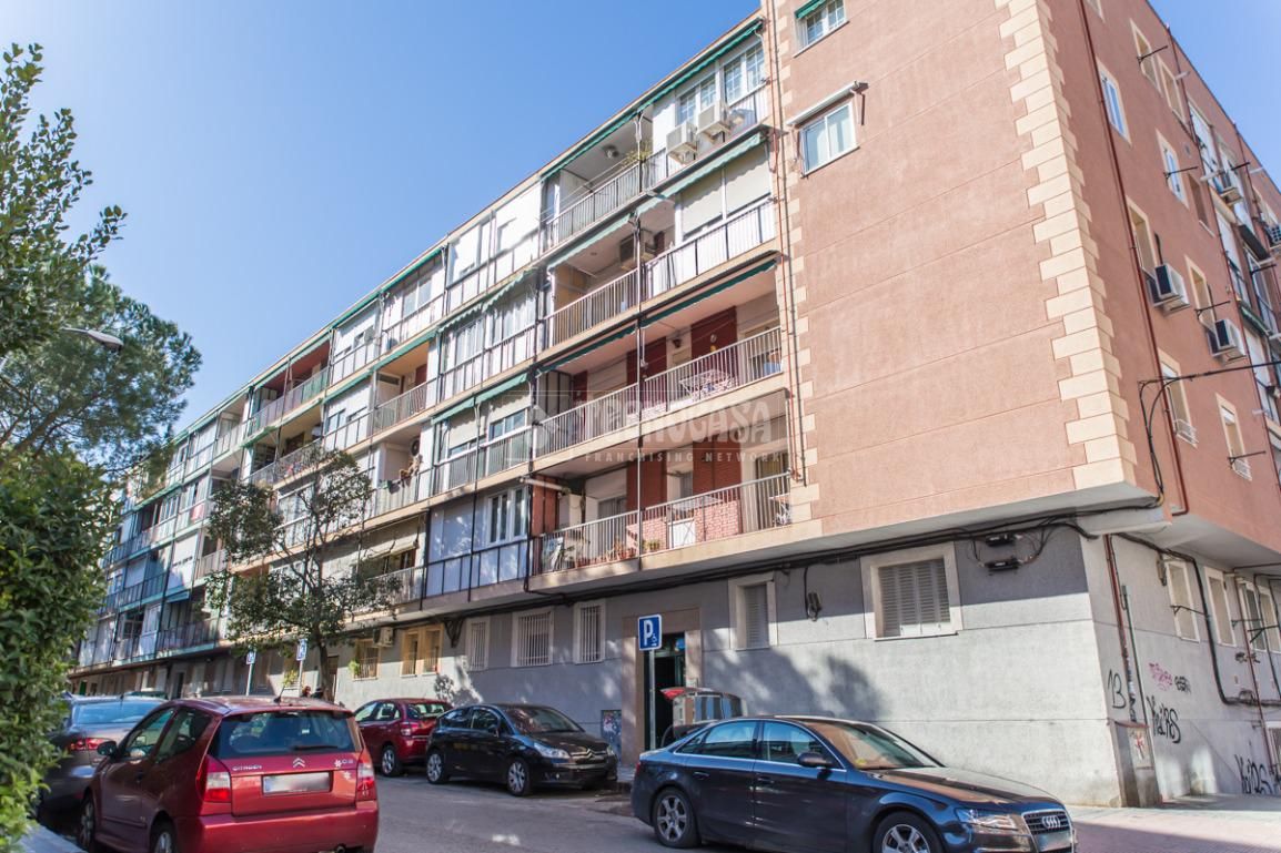 Exterior view of Flat to rent in  Madrid Capital  with Air Conditioner, Heating and Terrace