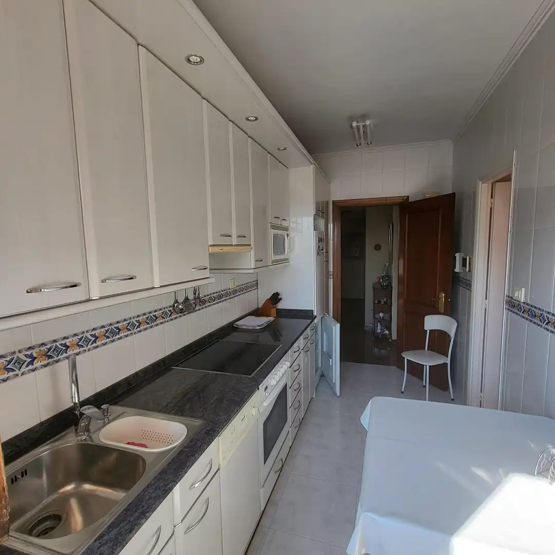 Kitchen of Flat for sale in Indautxu
