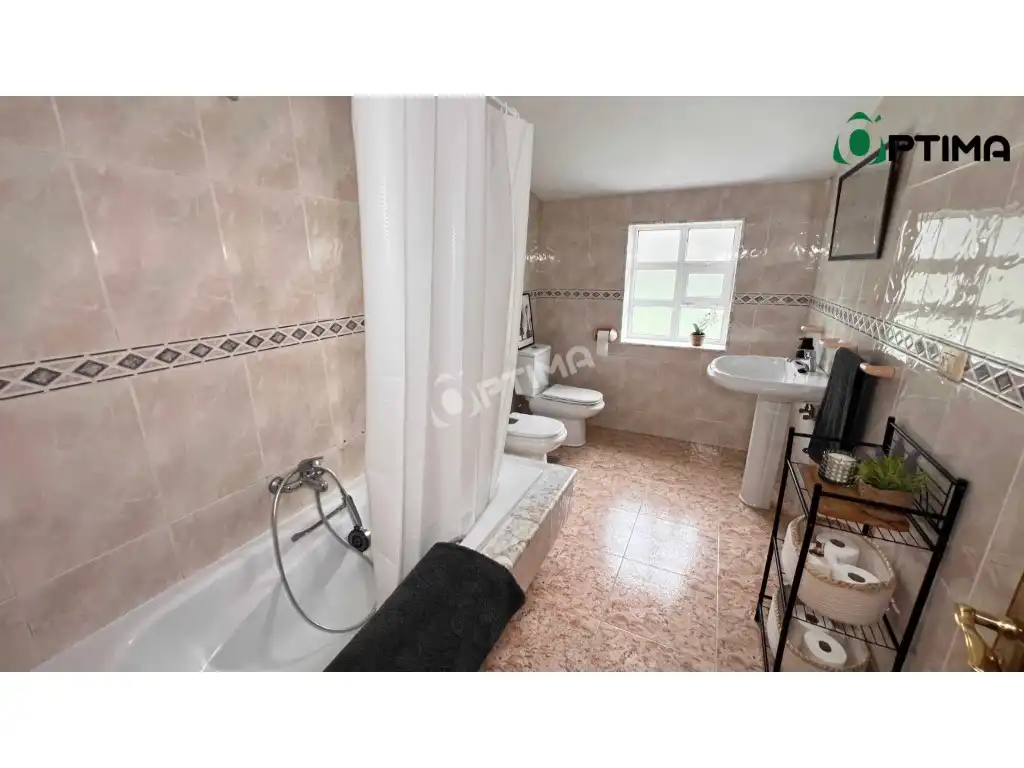 Badezimmer von Dachboden zum Verkauf in Muros