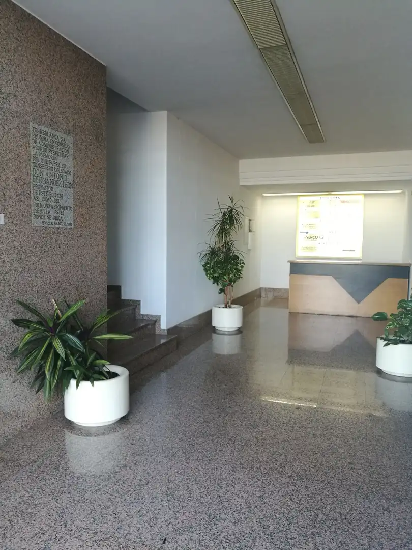 Oficina de lloguer en Sevilla amb Aire condicionat