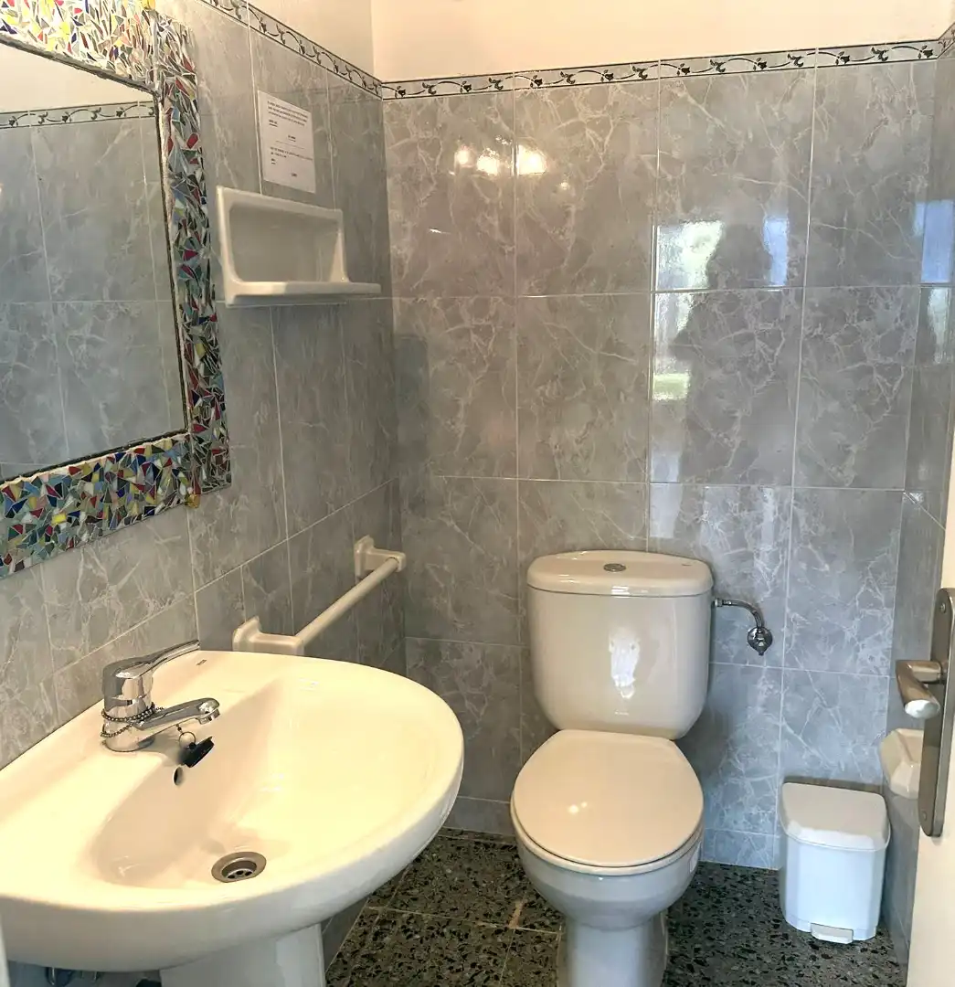 Bany de Casa o xalet en venda en Llançà amb Calefacció, Jardí privat i Terrassa