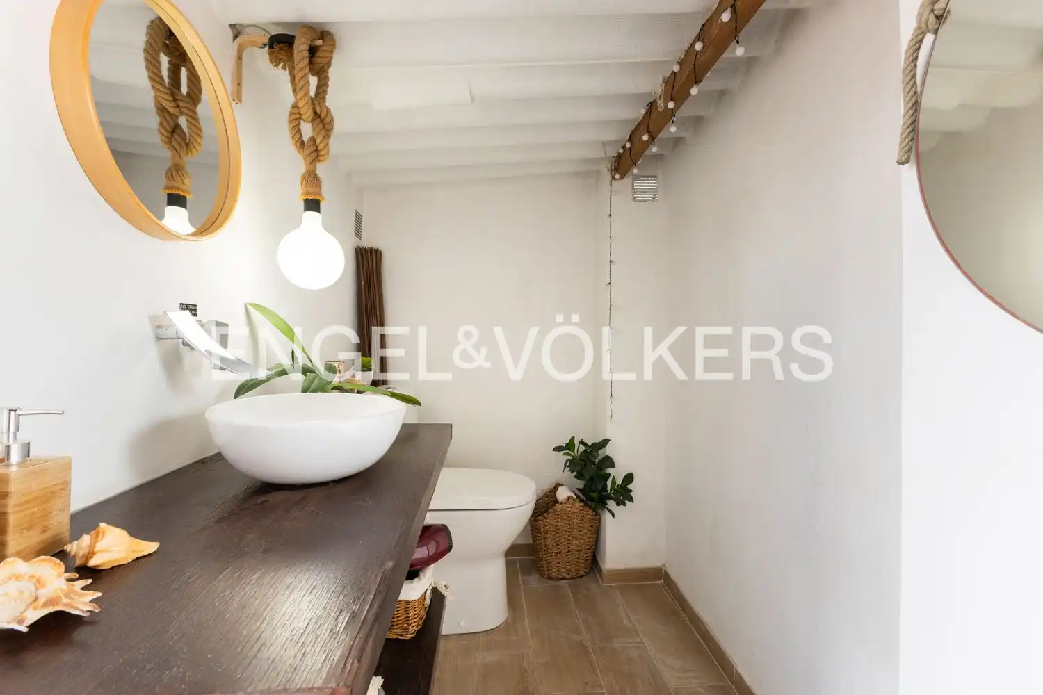 Badezimmer von Wohnung zum Verkauf in Valencia mit Klimaanlage, Heizung und Parkett
