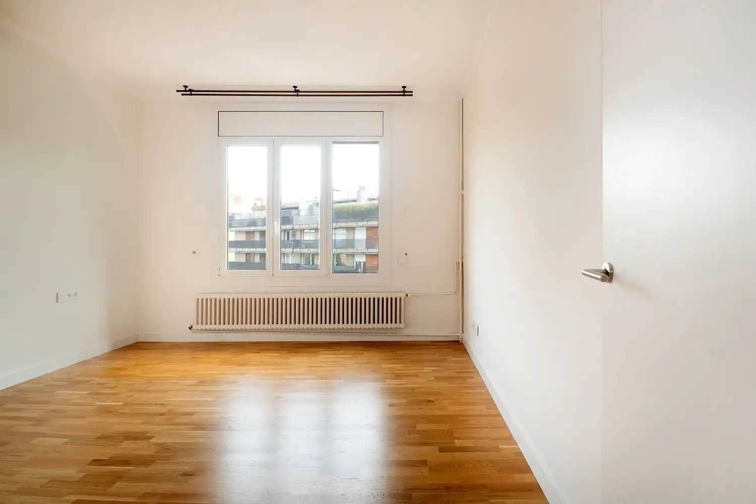 Sala d'estar de Pis de lloguer en Barcelona amb Aire condicionat, Calefacció i Parquet
