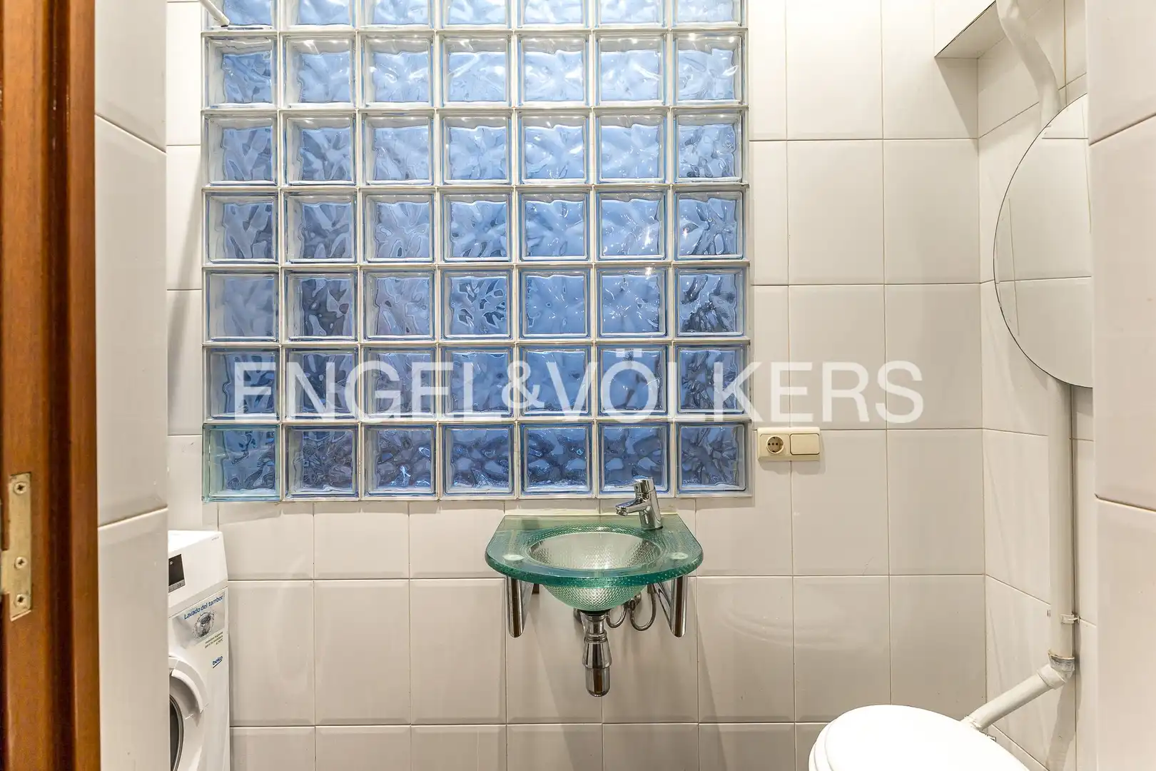 Baño de Piso en venta en Barcelona con Calefacción, Amueblado y Balcón