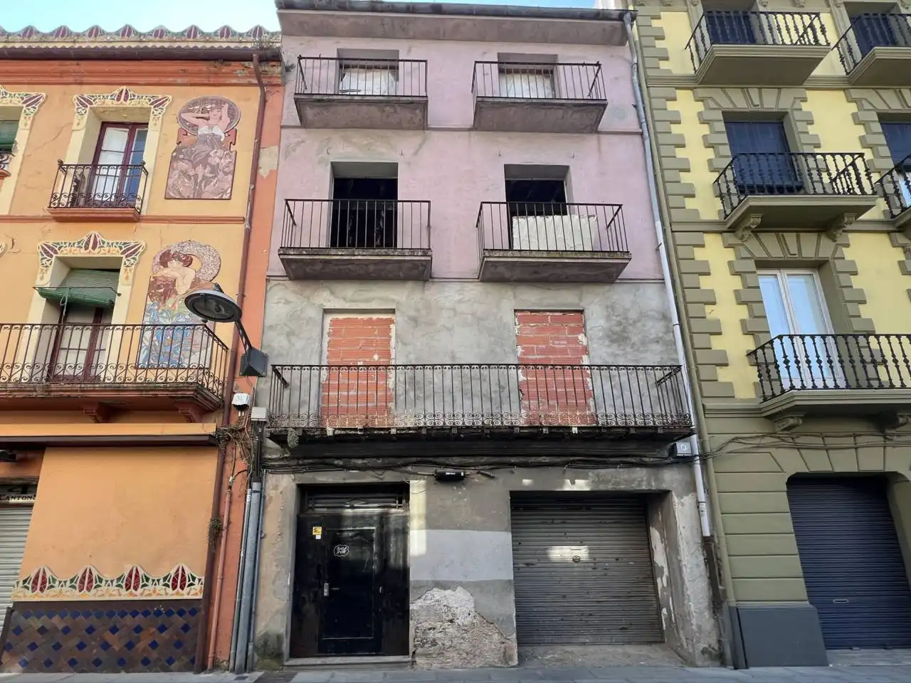 Exterior view of Flat for sale in Olot  with Heating, Terrace and Balcony